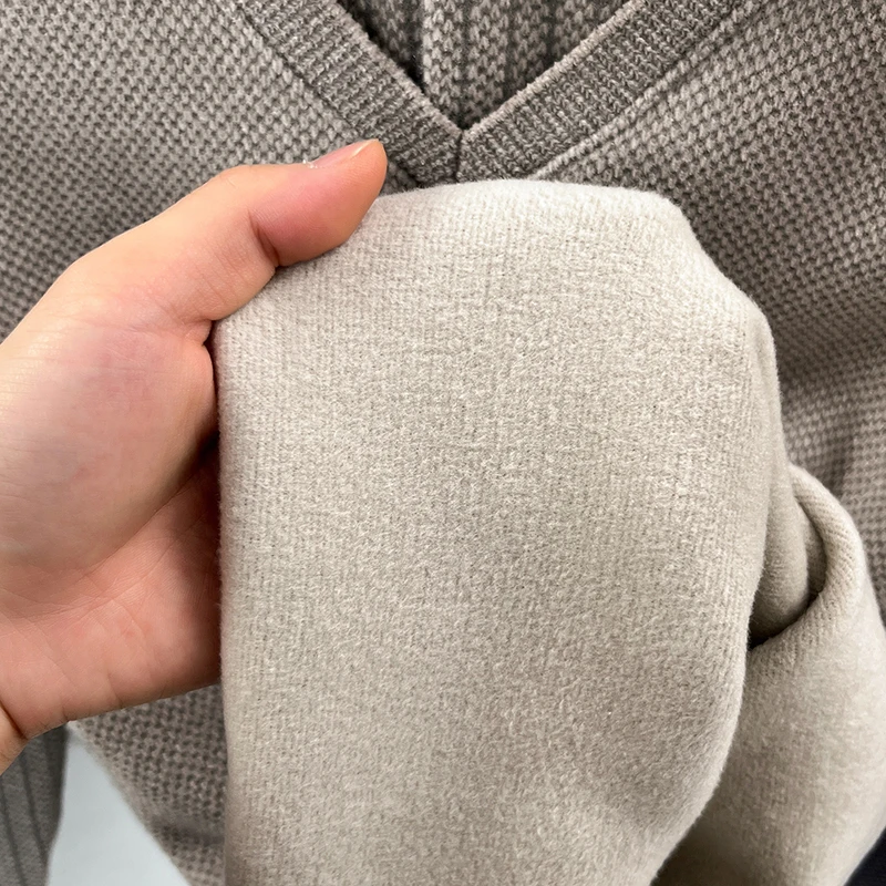 Herren-Polohemd der Luxusmarke, zweiteilig im Design, mit Stickereien, Herbstkollektion, weich und warm, mit Kragen, langärmelig, T-Shirt, Business-Herrenbekleidung. – Detail 15