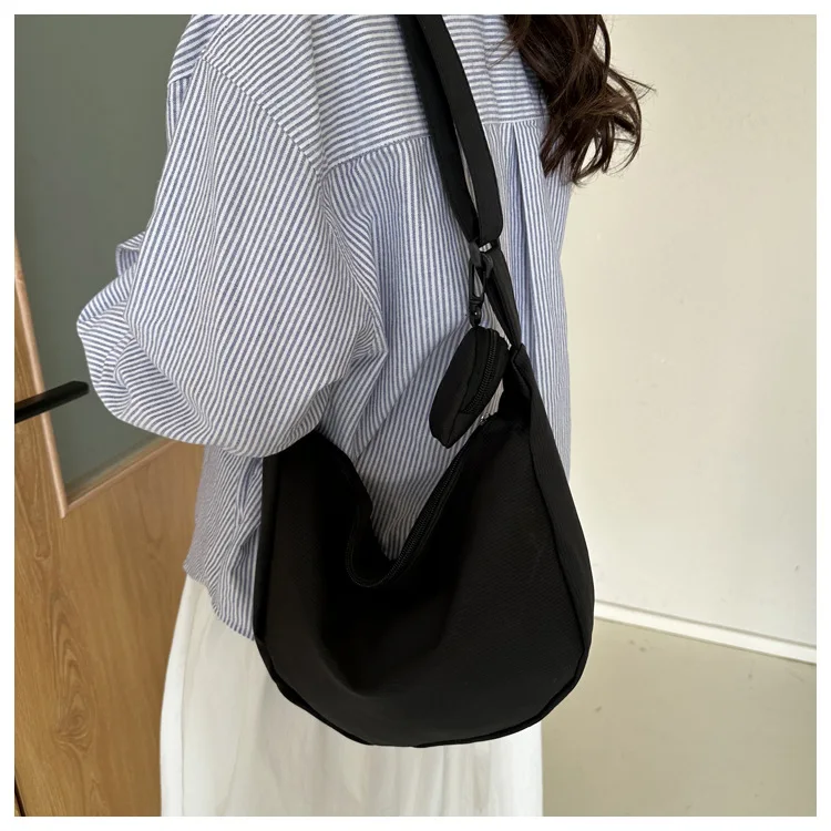 Fashion Student Handbag Dumpling Bag Women Large Capacity Shoulder Bag Canvas Handbag  Department Commuting Bag Simple Women Bag