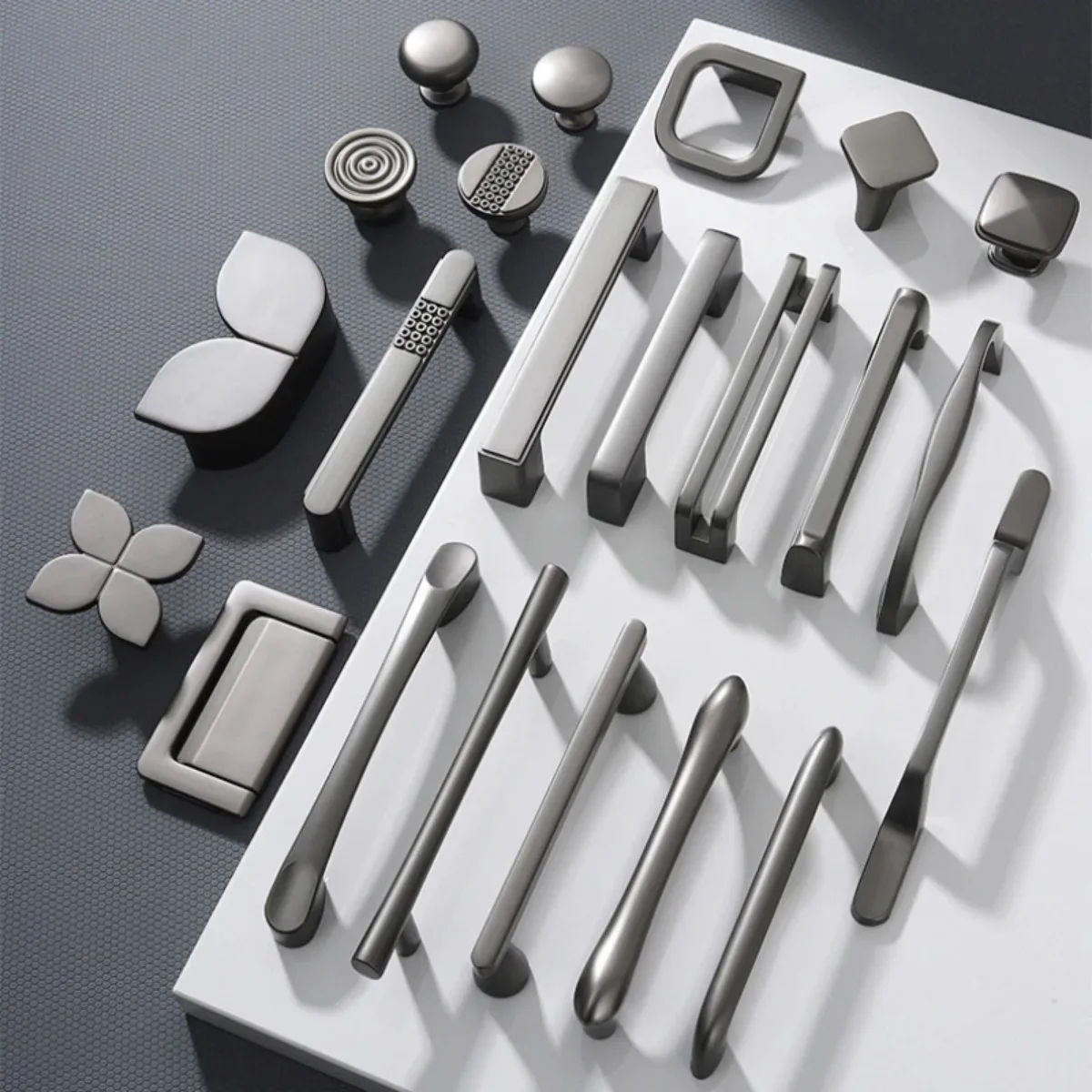 Modern Simple Style Furniture Handles Gray Zinc Alloy Handles for Cabinets and Drawers Various Styles and Sizes Cabinet Pulls