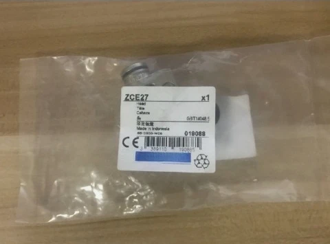 

Brand New Original ZCE27 ZCE28 Travel switch head Fast delivery