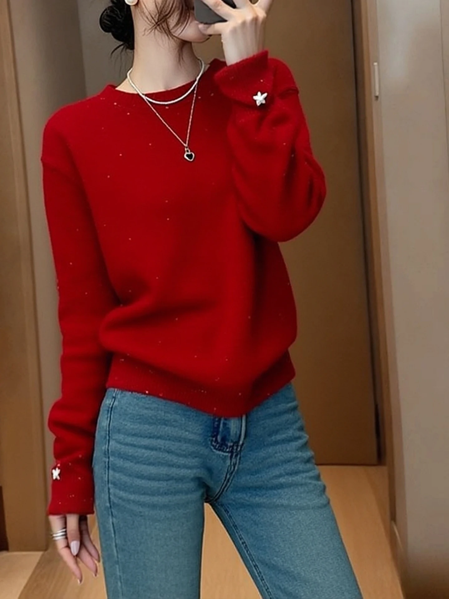 Red Faionable Knitted Sweater Winter 2025 Long Sve Women's Camere Yarn White Enhancing Base Layer Top Korean Sle