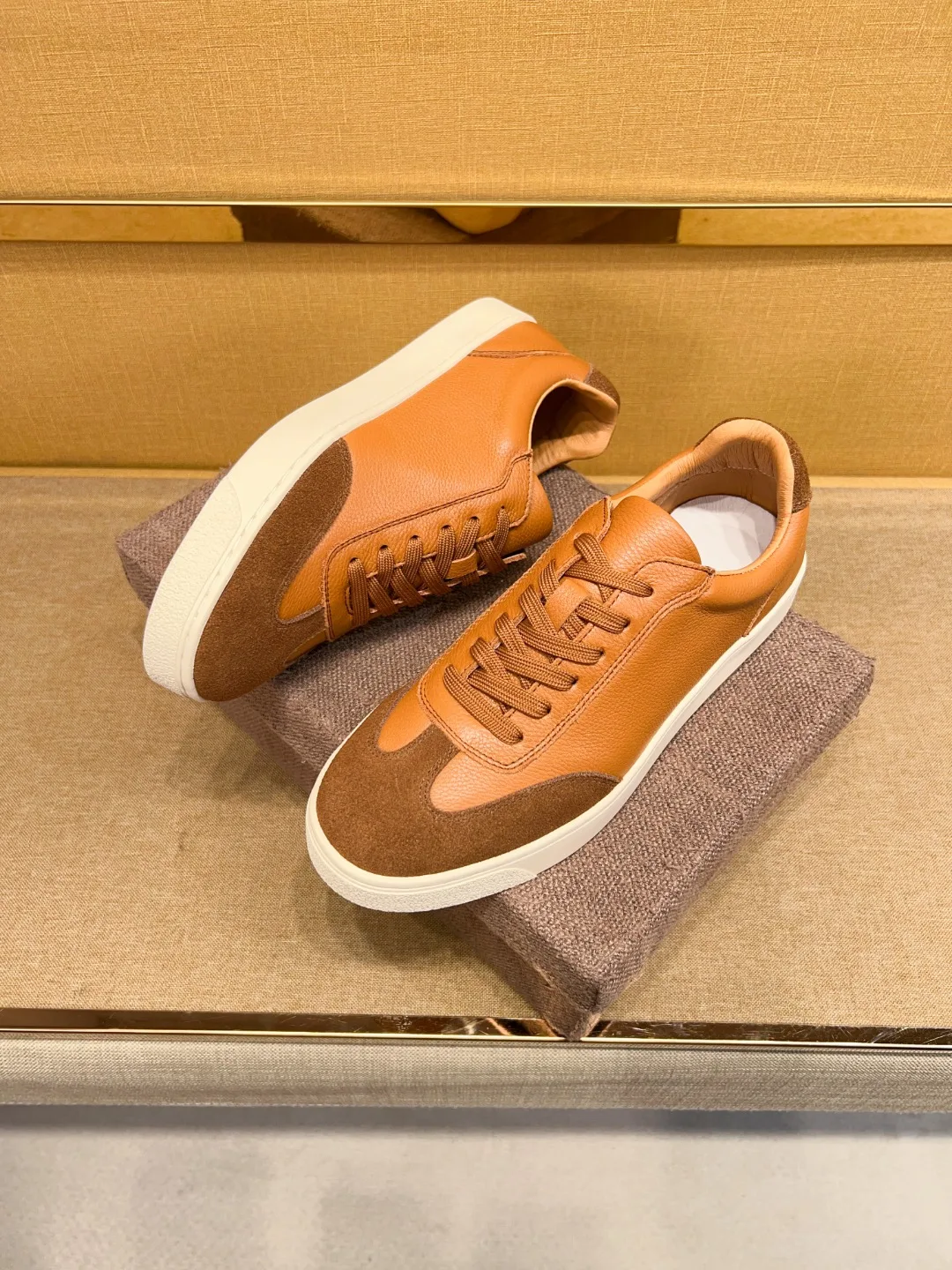 Men's genuine leather sports and casual shoes, comfortable and breathable Sneakers board shoes