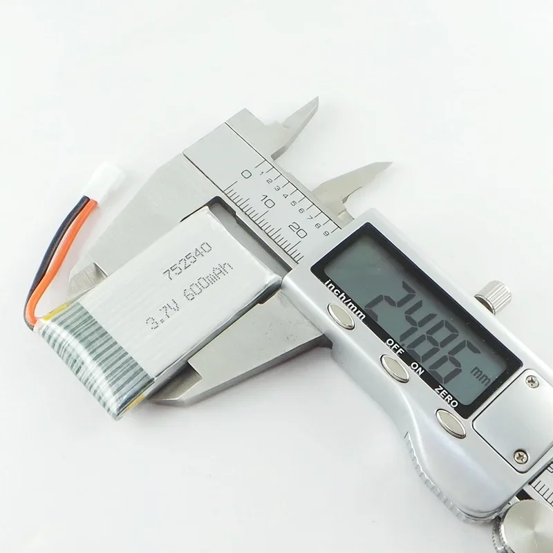 طائرة نموذجية جديدة للتحكم عن بعد بأربعة محاور من سيما براون X5C 752540   بطارية ليثيوم 3.7 فولت بدون طيار خلية ليثيوم أيون قابلة لإعادة الشحن