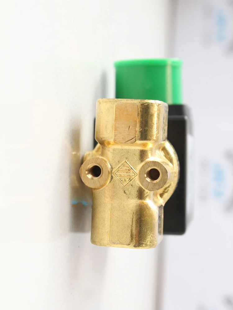 Brass wire buckle two normally closed solenoid valves 21A2KV30 steam DC24VAC24V