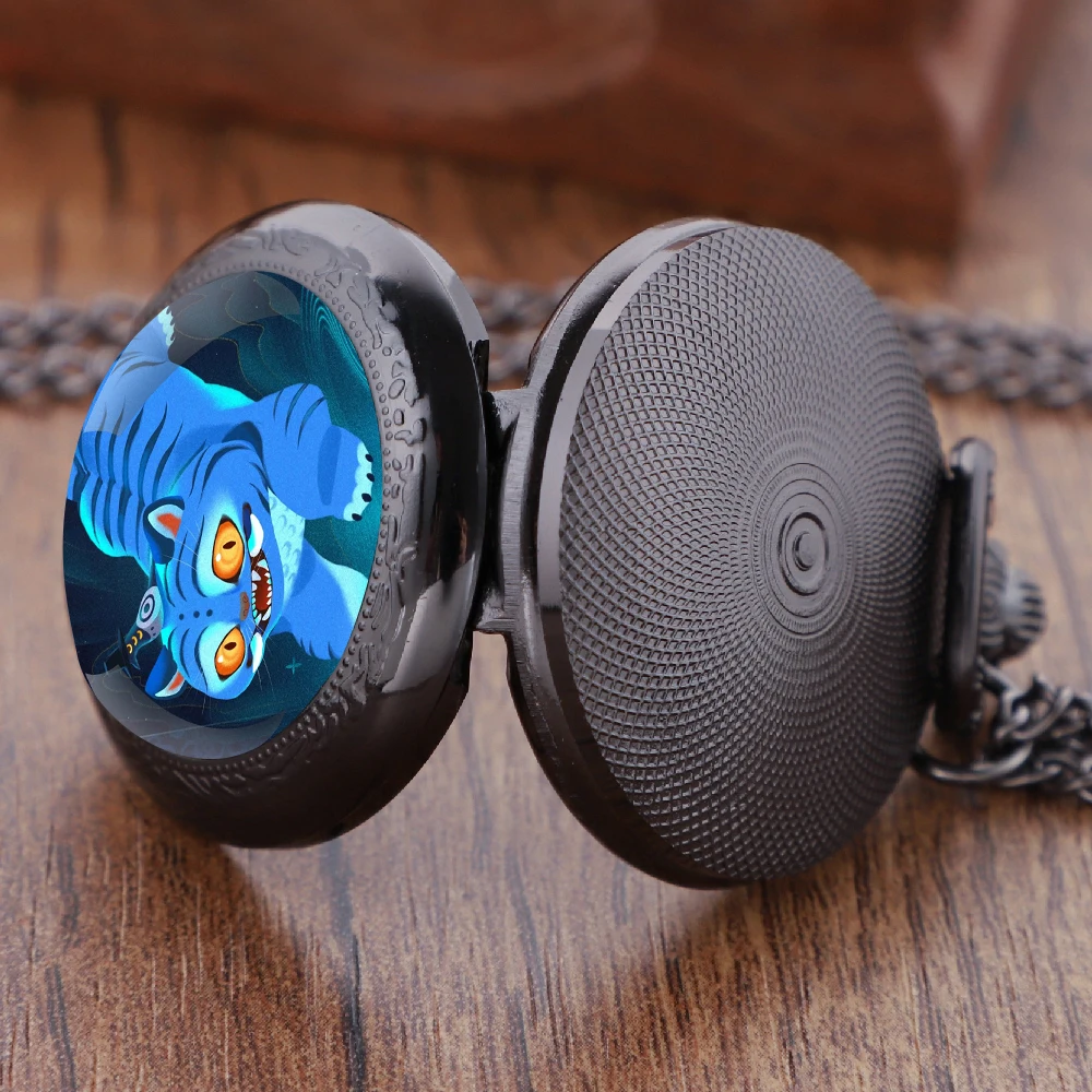 K-Pop Demon Hunters - Derpy & Sussie Artisan Cinema-Style Glass-Dome Quartz Pocket-Watch قلادة قلادة هدية للجنسين