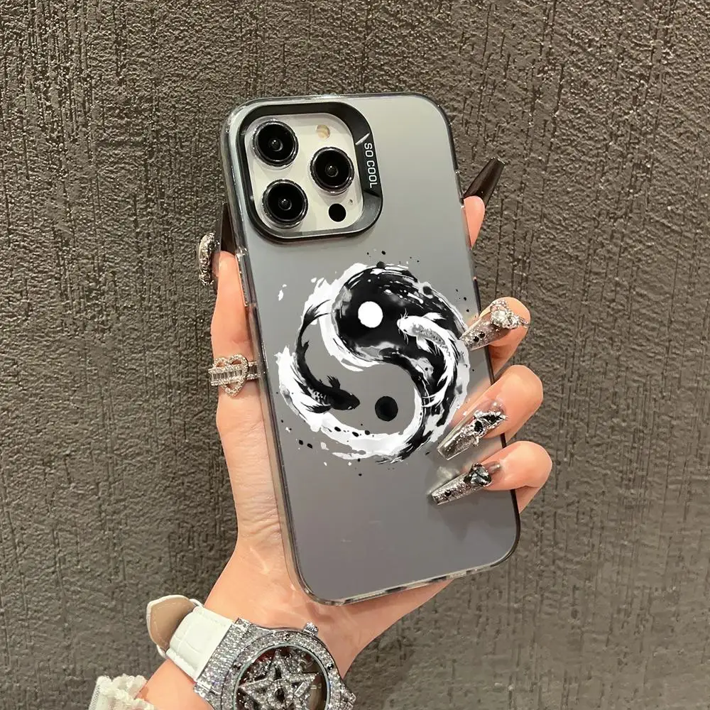 

Чехол для телефона Tai Chi Fish в китайском стиле подходит для iPhone 16, 15, 14, 13, 12, 11 Pro/Max/Plus, защита от падения и отпечатков пальцев.