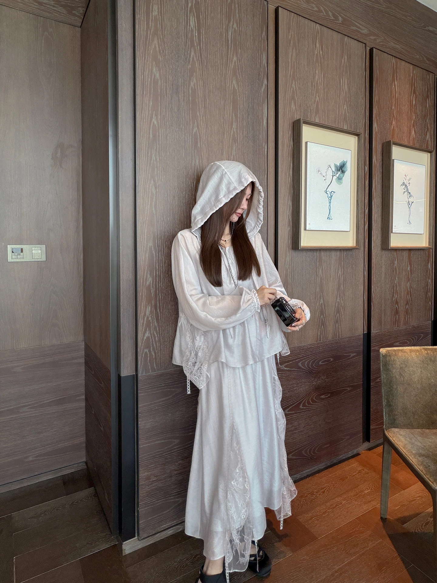 

Gray Lace Hoodie Loose Top Half-Skirt Set by Zhang Sheshi Spring Summer 2026 Commute Style Long Sleeve Adult Fashion Set