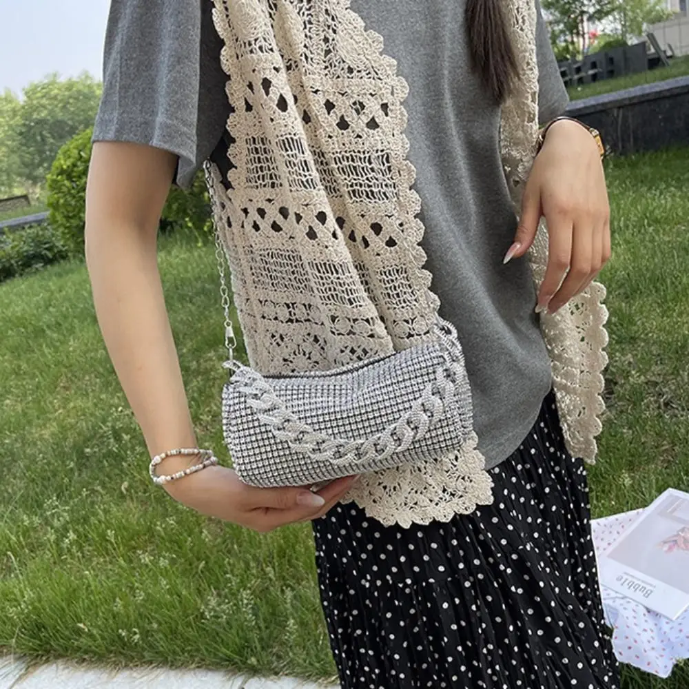 

Shiny Evening Banquet Bag Crossbody Bag Cuba Chain Handle Glitter Shoulder Bag Small Purse Mini Rhinestone Hand Bag Wedding
