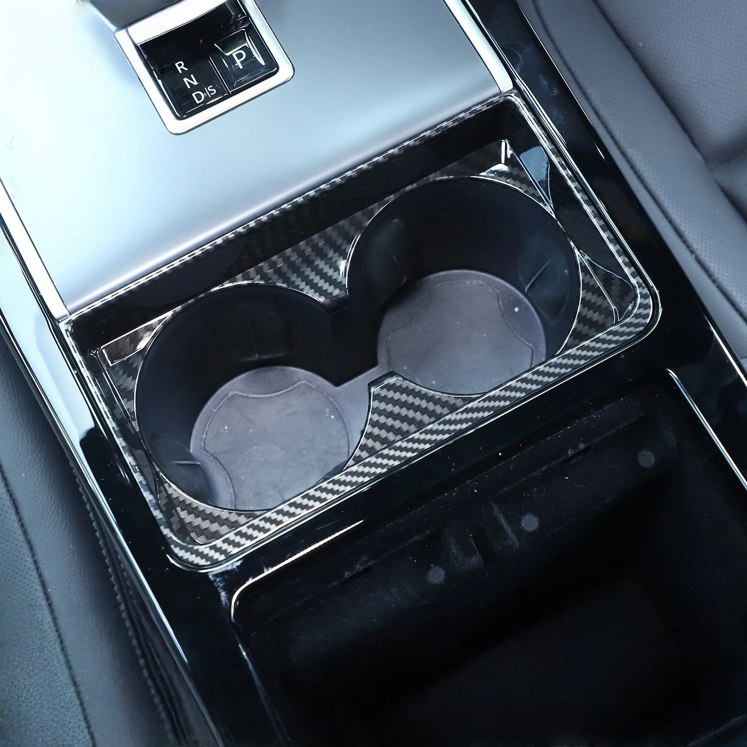 

For Land Rover Range Rover Evoque Velar 2024+ ABS Carbon Fiber Center Console Water Cup Frame Decorative Sticker Car Accessories