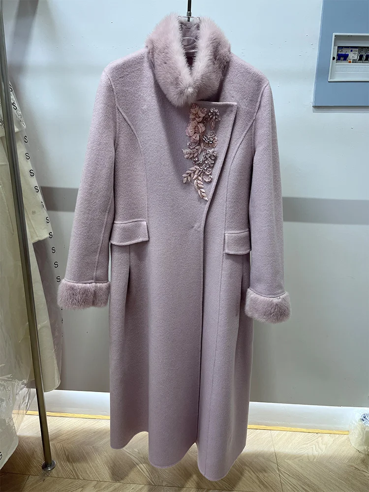 سترة الشتاء النساء الطبيعية فرو المنك طوق الأصفاد اللؤلؤ زهرة الكشمير الصوف الصوفية السيدات ملابس خارجية الشارع الشهير معطف الفرو الحقيقي