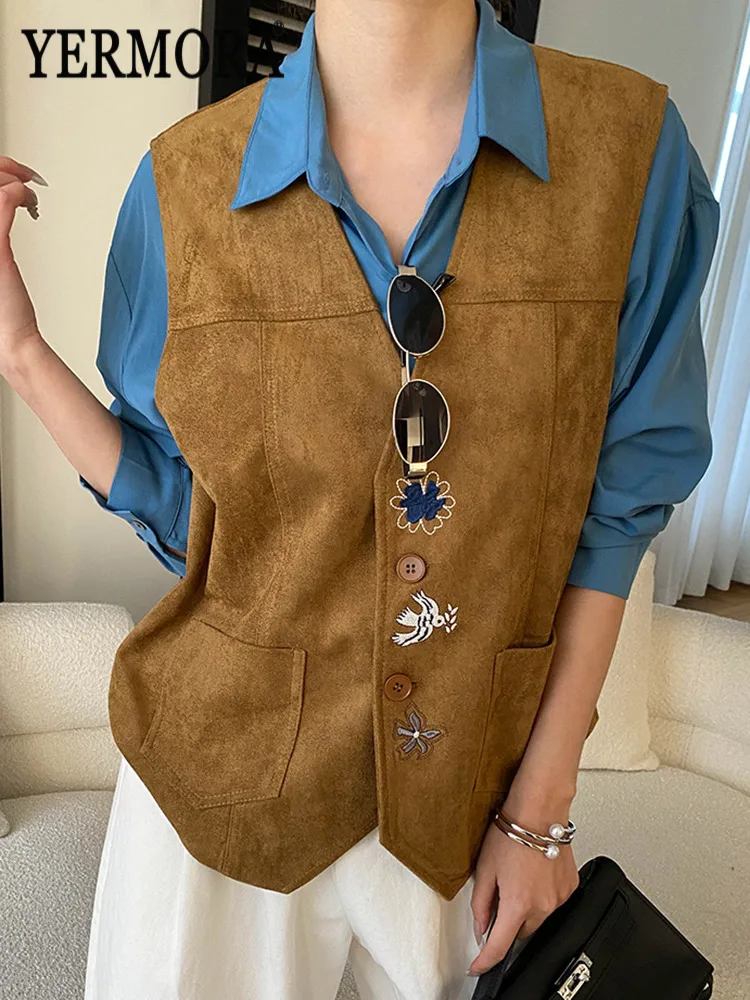 

YERMORA Brown Embroidery Suede Fabric Pocket Vintage Vest For Women V-Neck Sleeveless Loose New Coat Fashion Tide Spring Autumn