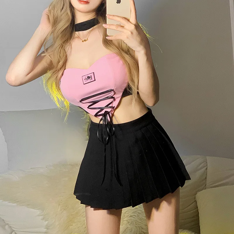 

2022 Spring New Women's Clothing Slim Fit Fashion Color Contrast Strap Waist, Bareback Hanging Neck Vest, Female