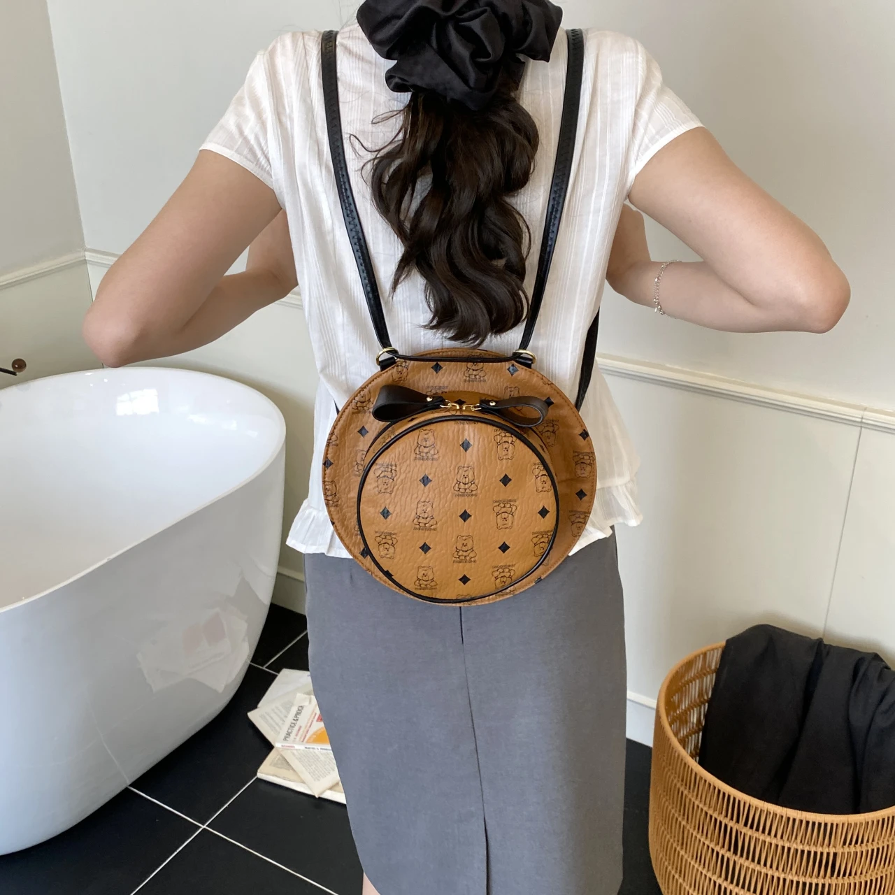 여성용 유니크하고 우아한 가죽 클러치 백, 미니 사이즈 캐주얼 빈티지 스타일, 하이엔드 디자이너 파리에서 영감을 받은 패션