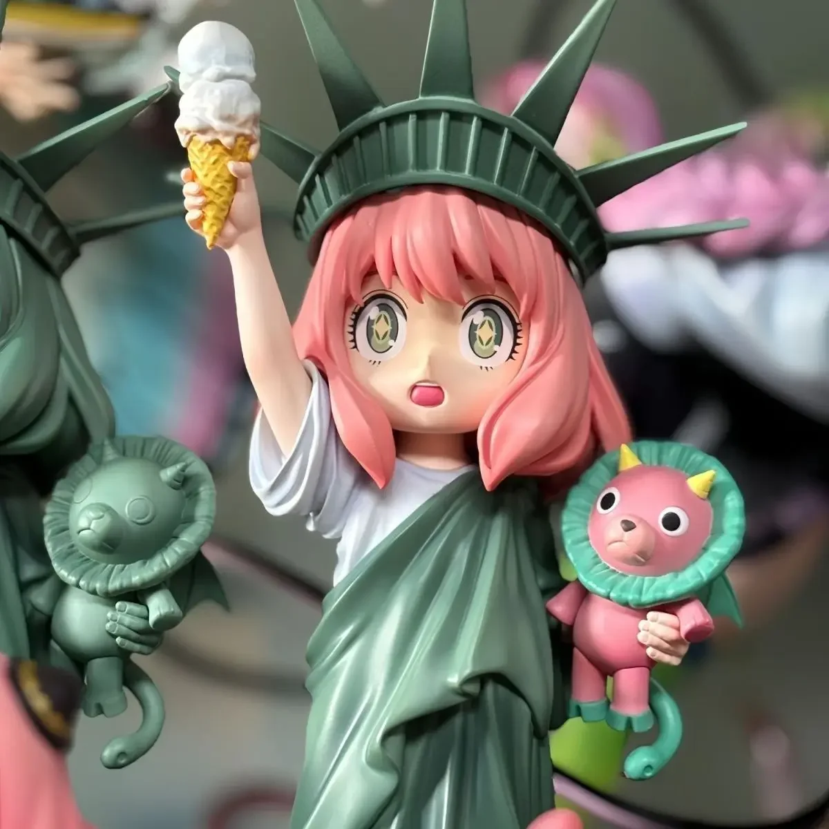 Spy play house Mimo statue of liberty anime cute beautiful girl tide toy Car chassis doll blind box figure ornaments