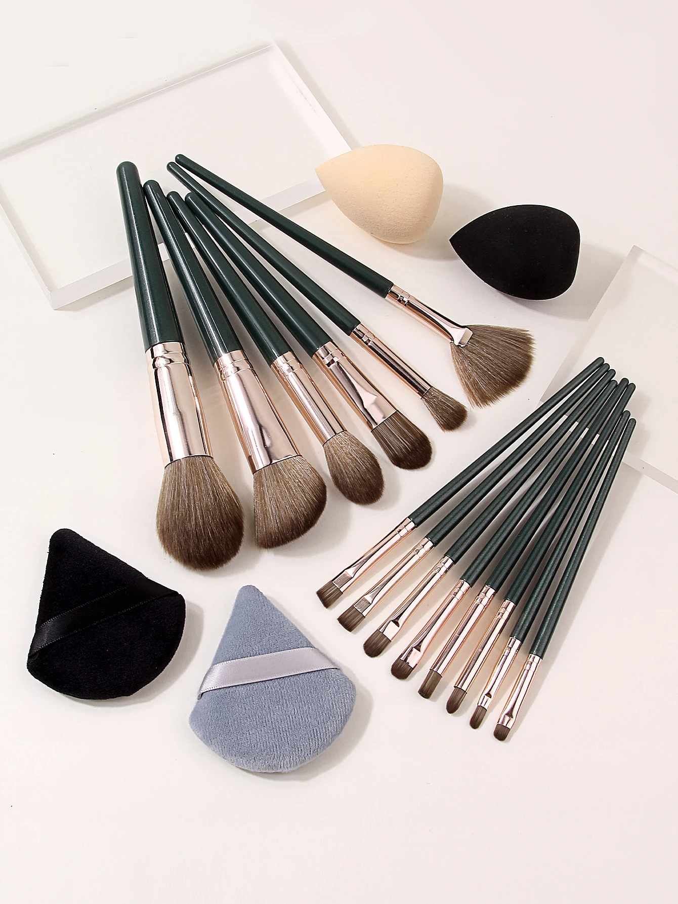 18피스 메이크업 브러쉬 세트. 페이스 메이크업 브러쉬 - Detailing Brush Set 리뷰 및 가격