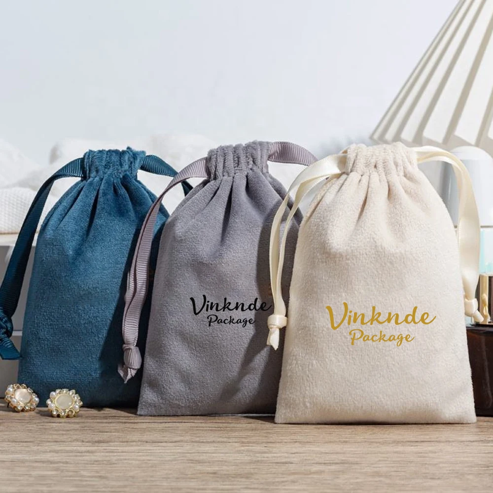 

Пользовательские мини-бежевые розовые бархатные подарочные пакеты на шнурке, пригодные для вторичной переработки замшевые упаковочные пакеты для ювелирных изделий, винных часов, косметические серьги