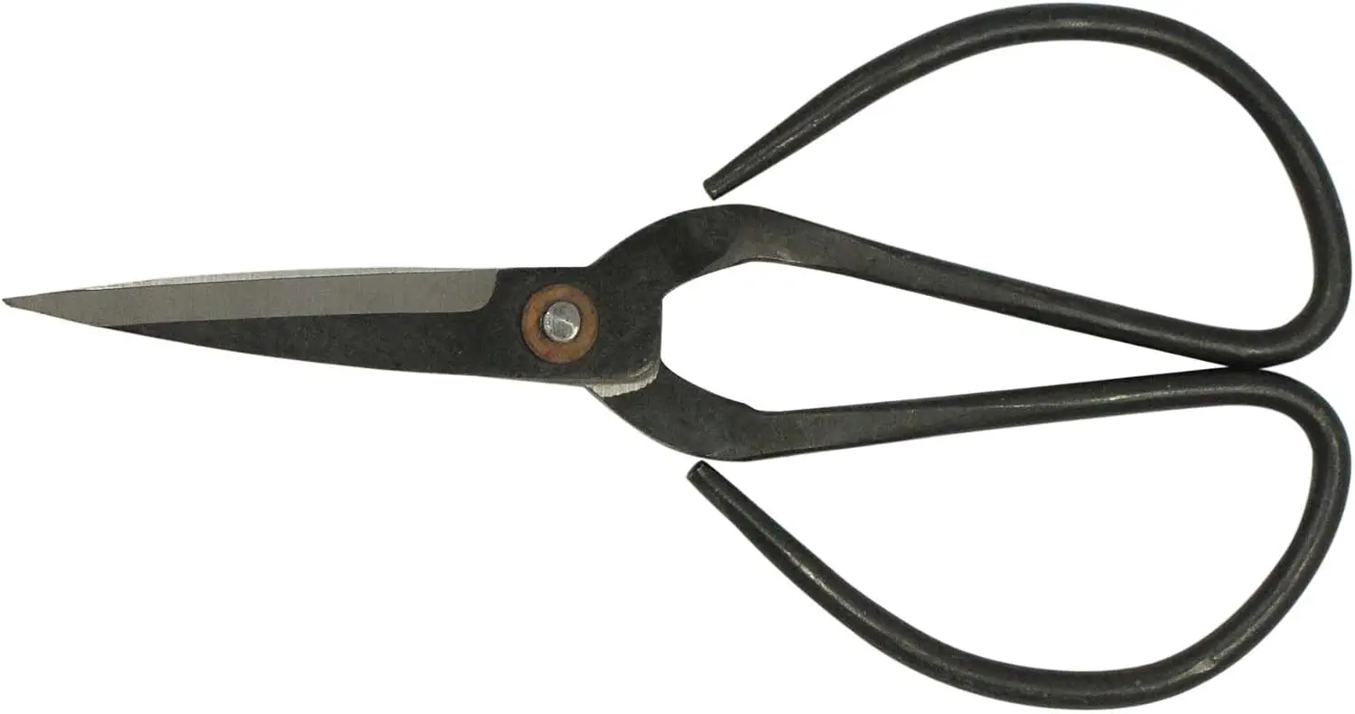 Chinese Scissors with Super Sharp Edges Suitable for Embroidery, sewing, , Art Work, and Everyday Usage (6-Inch)