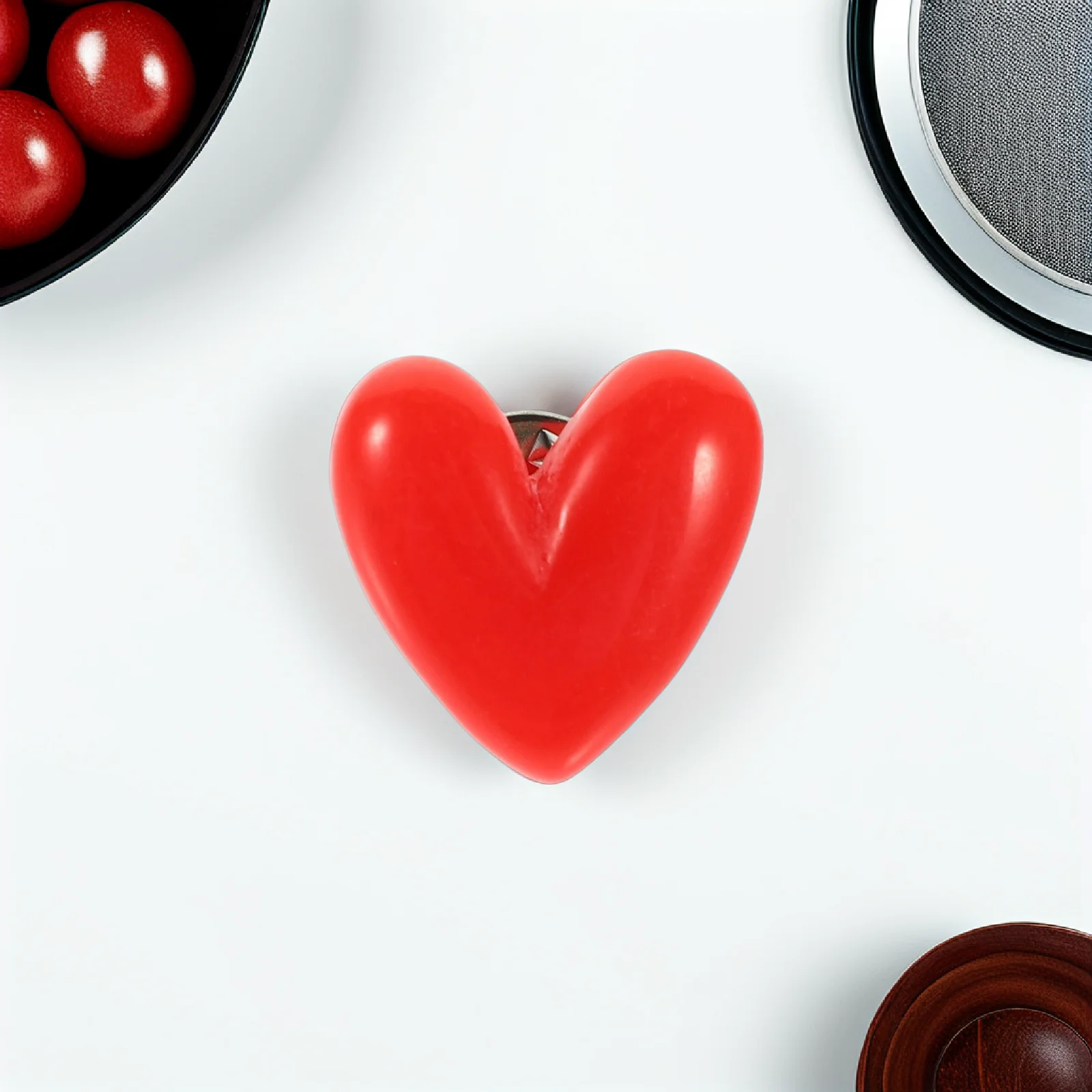 

Red Resin Heart Brooch 12Pcs Love Lapel Pin for Women Valentine Day Gift Fashion Clothes Accessories Romantic Jewelry Stickers