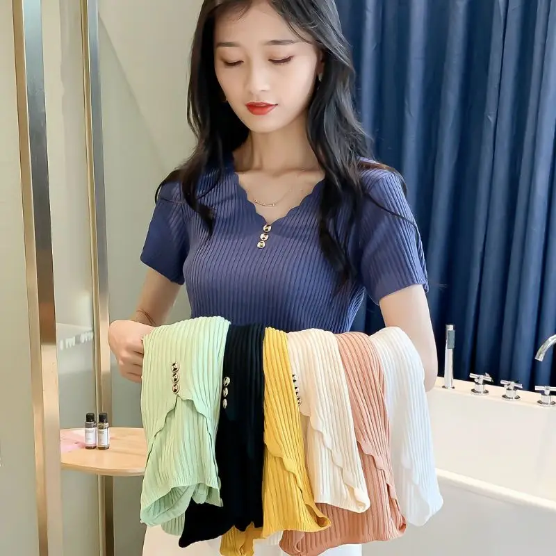

Top Women Summer Ice-Silk Short-Sleeve T-Shirt Loose Fit Korean Style Button-Down V-Neck Knit Undershirt New Comfortable Casual