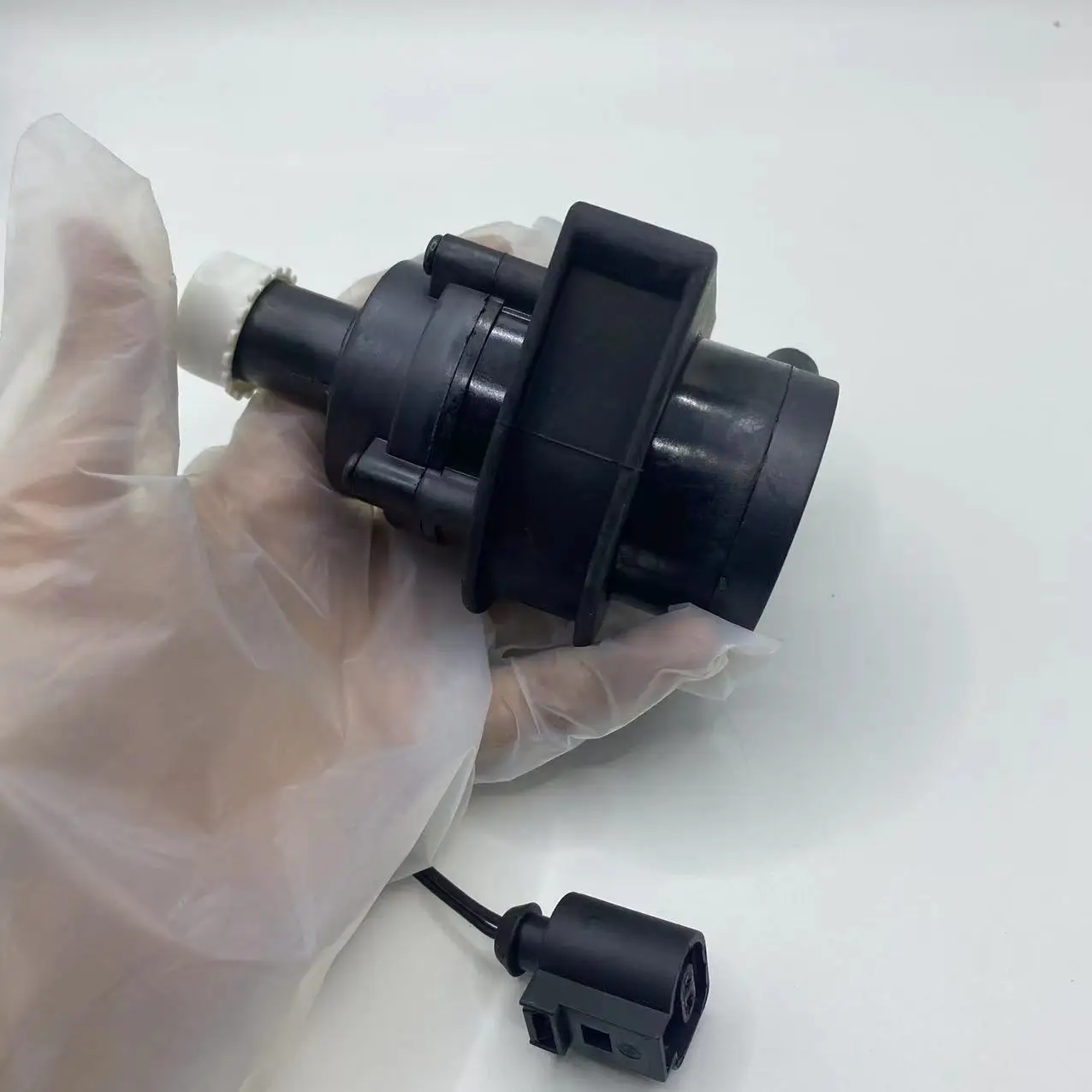 

1pc 1K0965561J Cooling Water Pump Car Auto Additional Auxiliary Electric 12V for Jet-ta-G-olf CC volksw-agen-V-W Pass-at- Au-di