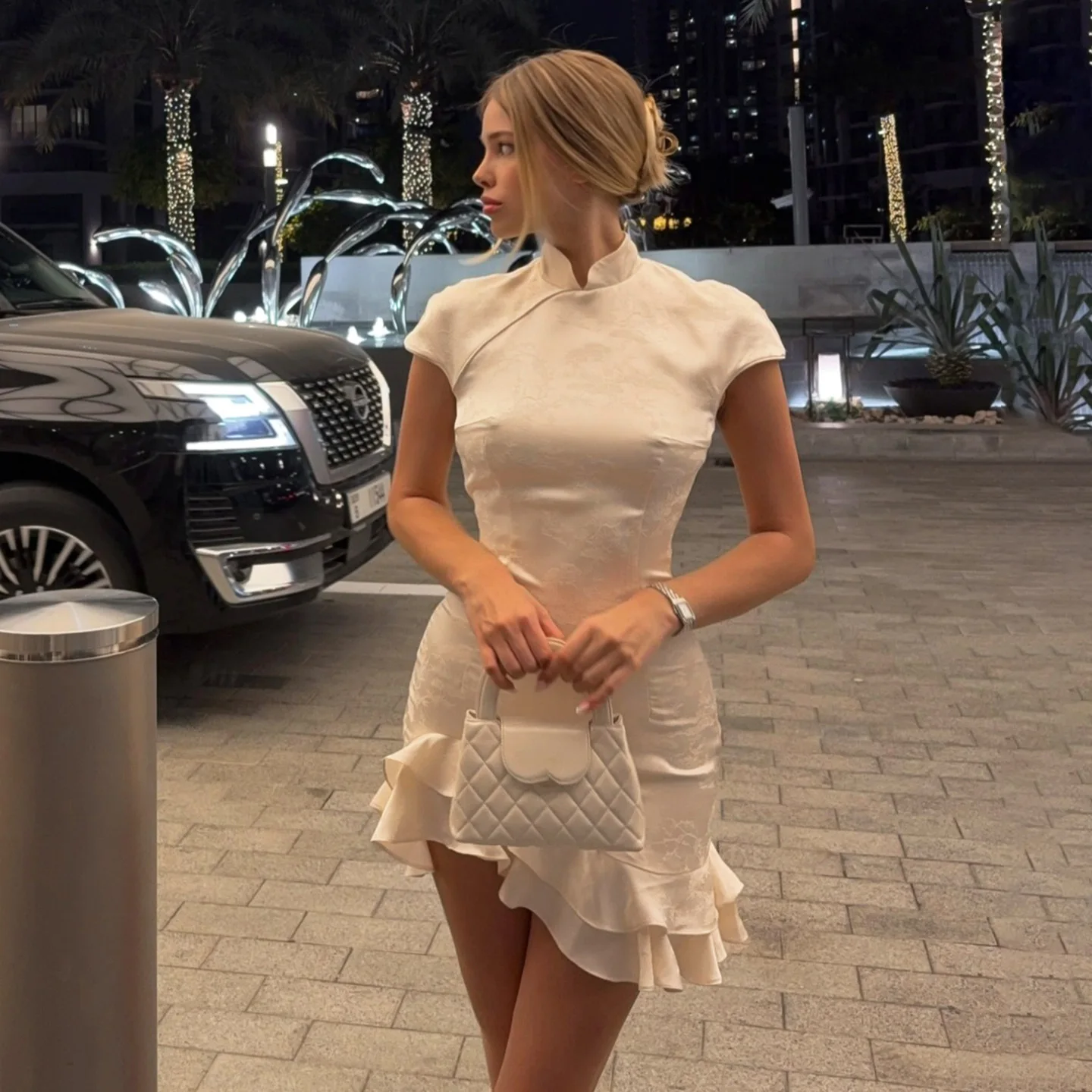 

Dark Pattern Ruffle Edge Short-sleeved Dress Stand-up Collar Slim Waist A-word Solid Color Short Skirt