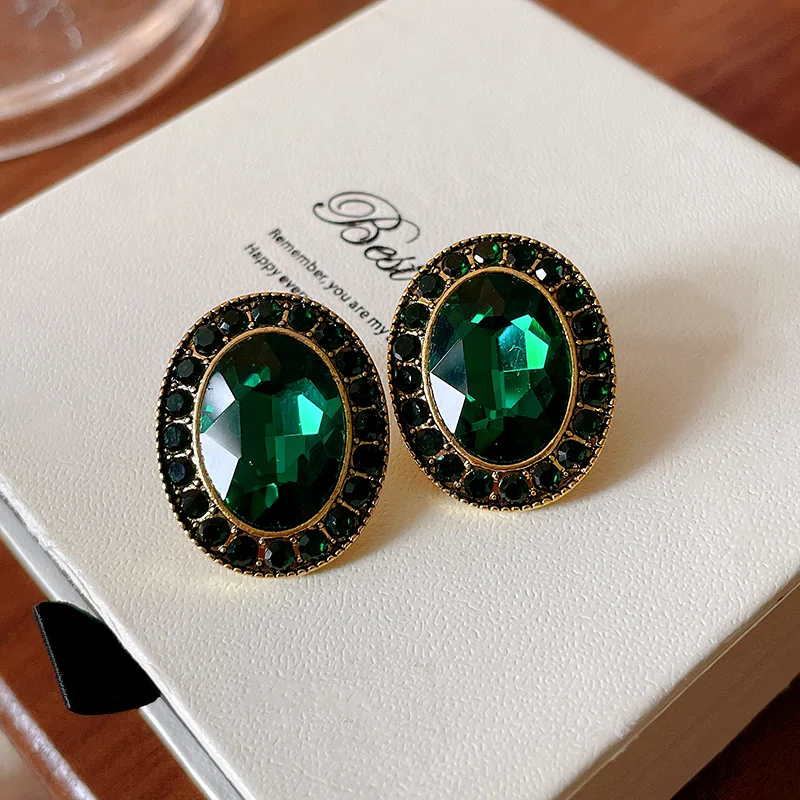 Mediaeval Vintage Green Oval Stud Earrings Women Fashion Shiny Texture Full Rhinestones Ear Studs Antique Party Jewelry Gift K
