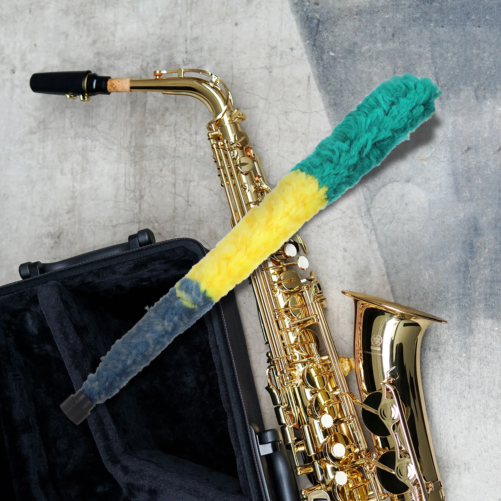 

Random Color Saxophone Cleaning Brush Premium Soft Bristles Strong Cleaning Ability Saxophone Maintain Care Tool Portable Sax