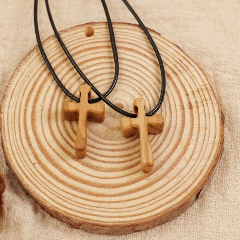 Wooden Cross Clavicle Chain Handhold Prayer Crucifix Neckchain Gift for Clutching Sacred Christian Artifact Jewelry