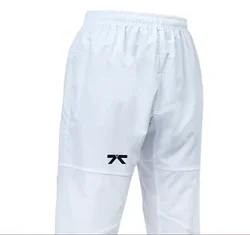 Raindrop material taekwondo training pants are lightweight and breathable.