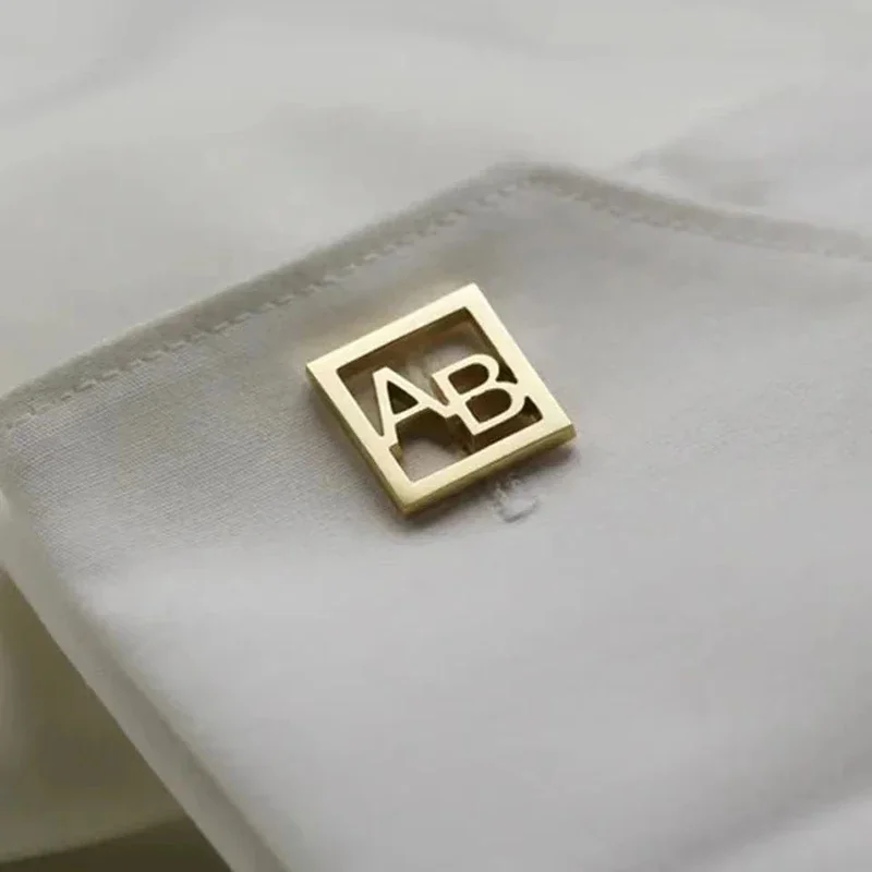 Gemelli con iniziali con lettera personalizzata Bottoni da sposa per lo sposo Gemelli con nome personalizzato in acciaio inossidabile Gioielli da donna Regalo per la festa nuziale