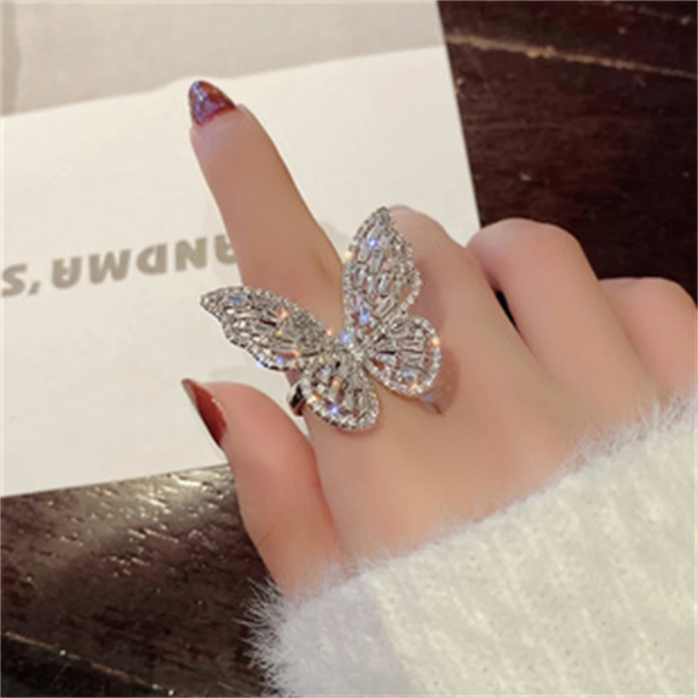 Shiny Crystal Butterfly Rings Korean Acrylic Inlay Fashion Jewelry Opening Ring for Women Exaggerated Party Accessories Gifts
