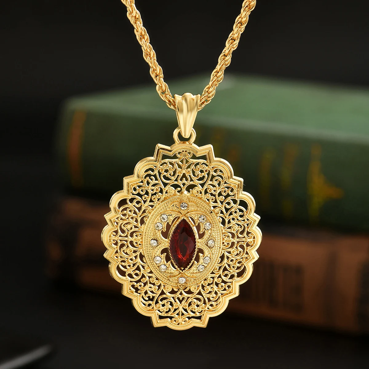 The Shape Of A Horse's Eye Pendant Necklace Arabic Women Necklace Gold Color Caftan Sweater Chain Bride Wedding Jewelry Gift
