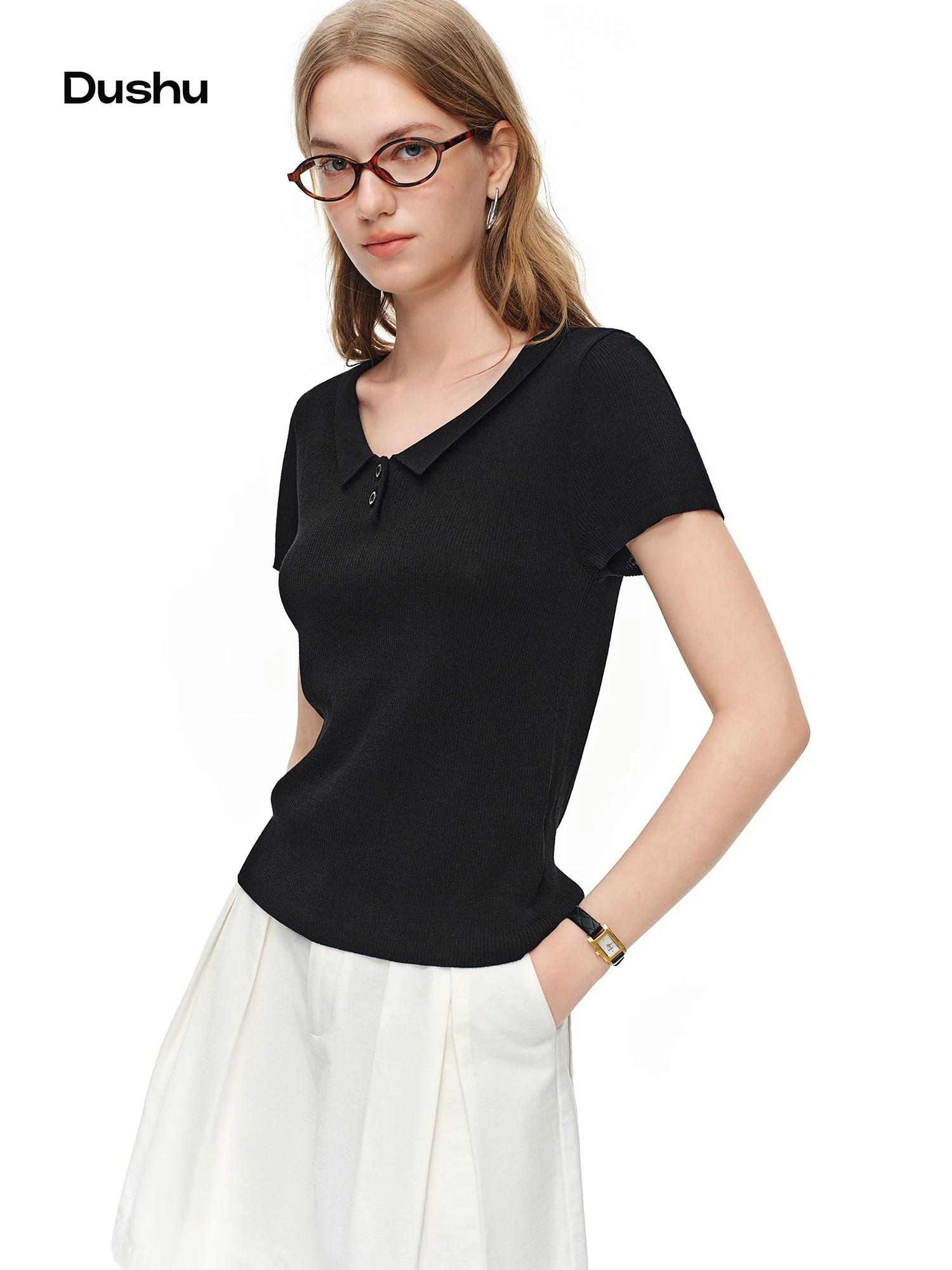 

Женский трикотажный топ DUSHU с V-образным вырезом и отложным воротником, облегающий, с коротким рукавом, подчеркивающий фигуру, новинка лета 2026, комфортный топ