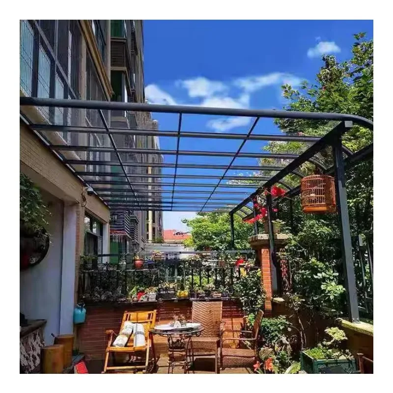 Durable Outdoor Polycarbonate Roof Aluminum Carport Custom Size High Strength Typhoon Resistant Rain And Sun Protection