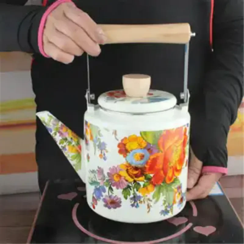 

Japanese Style Enamel Water Kettle, Heat Resistant for Gas Stove and Electric Ceramic Stove, Retro Tea Pot for Boiling Water