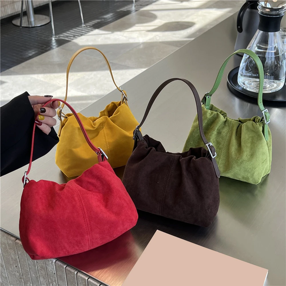 حقيبة صغيرة محمولة باليد ذات ملمس غير لامع، حقيبة كتف نسائية جديدة، حقيبة كروس راقية وعصرية