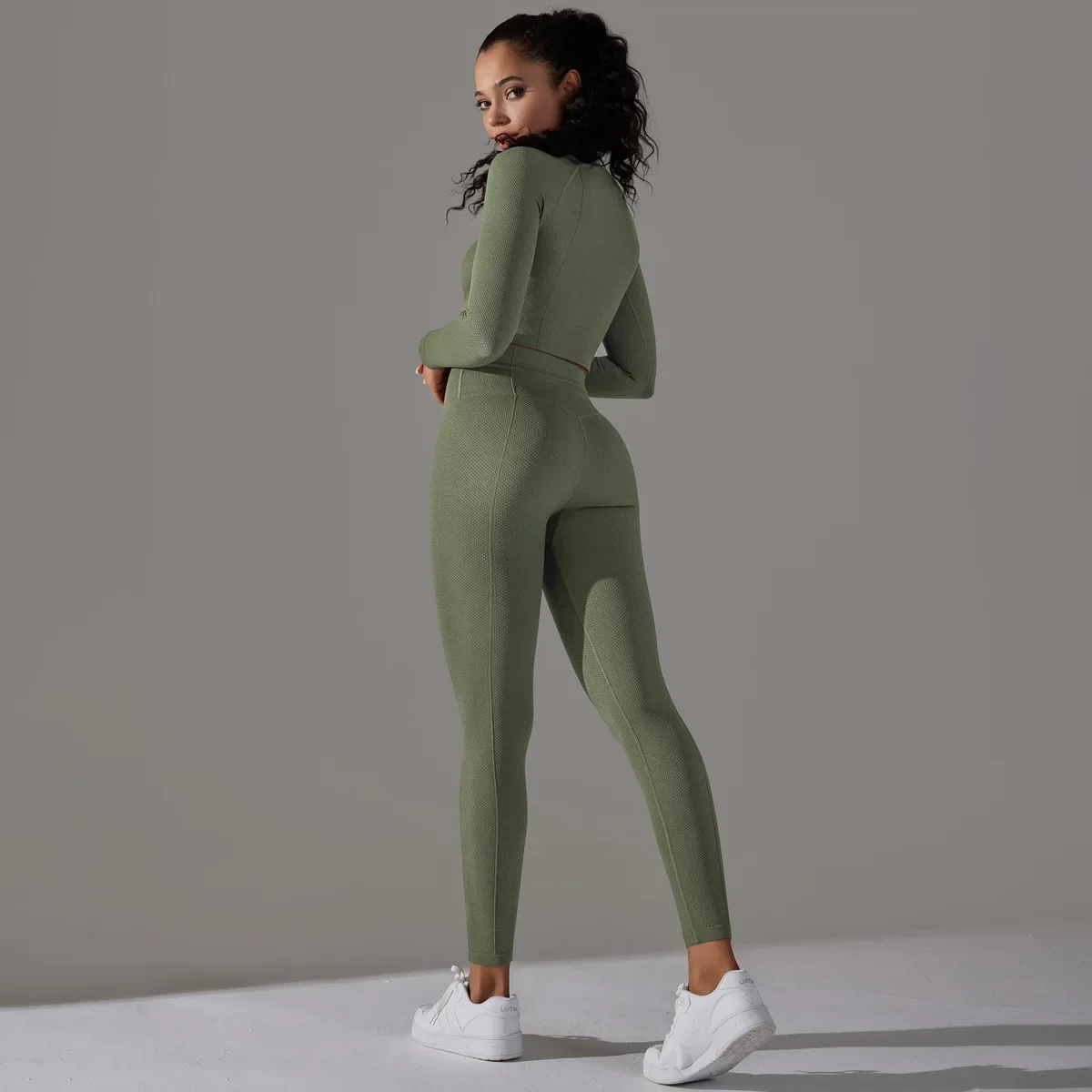 

Seamless Knitted Solid Color Jacquard Low Cut Tight Long Sleeved Yoga Suit Set, Sports and Fitness Two-piece set yoga women