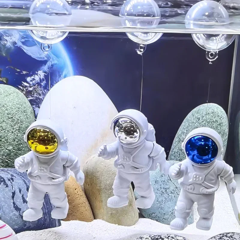 Aquarium Ornaments Floating Decoration Simulation Astronaut Action Figure Ornaments Landscaping Fish Tank Float Underwater World