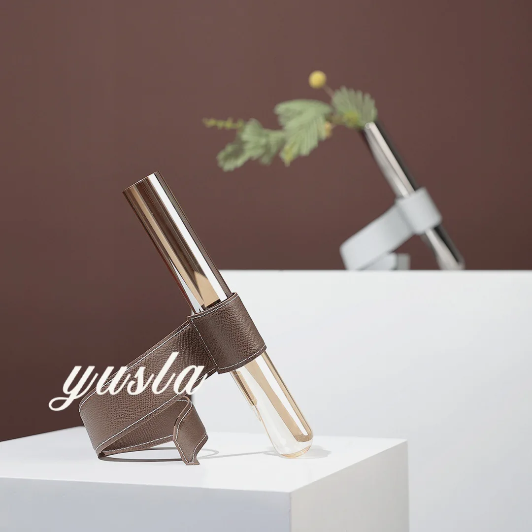 Modern Minimalist Dried Flower Vase Home Decor Ornament Living Room TV Console Entrance Tabletop Furnishing for Model Room