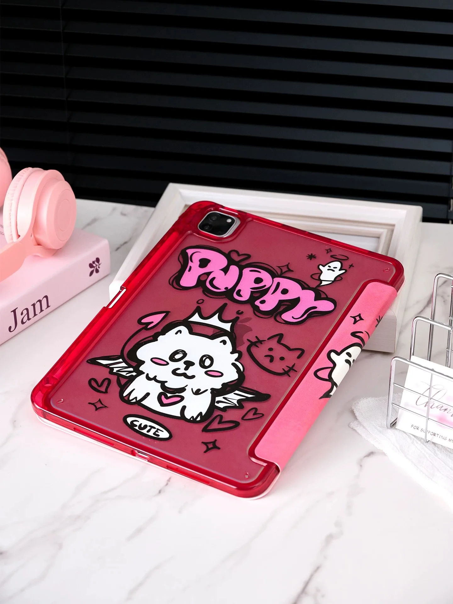 Ghost White Cat iPad Case, suitable for iPad, made of acrylic material and shockproof.