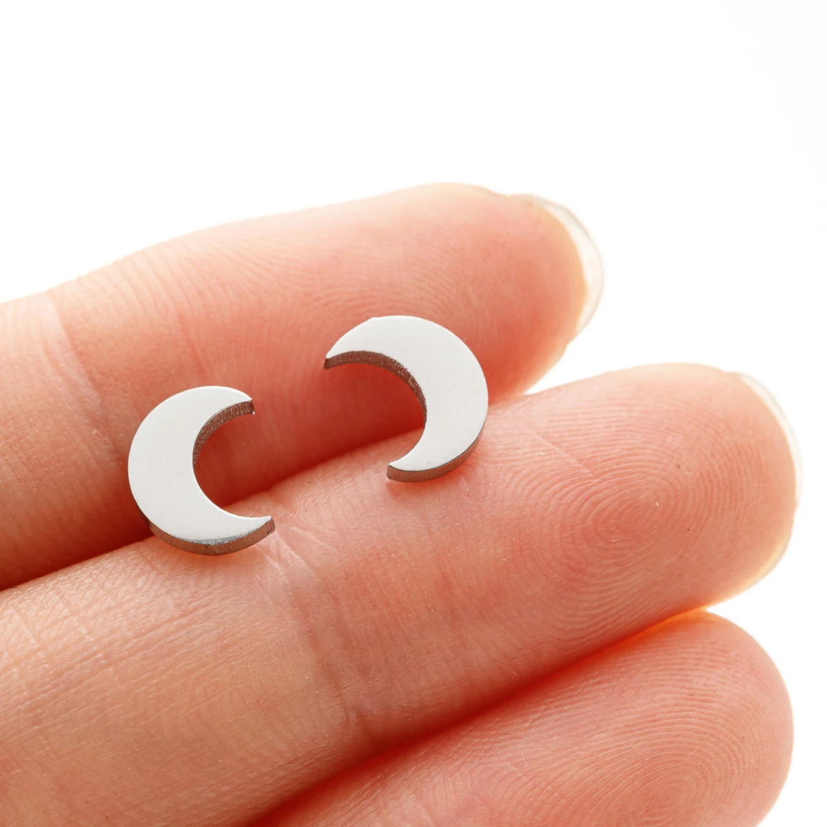 1 Pair Stainless Steel Simple Moon Earrings For Women Small Crescent Ear Studs Jewelry Wedding Party Gifts For Best Friends
