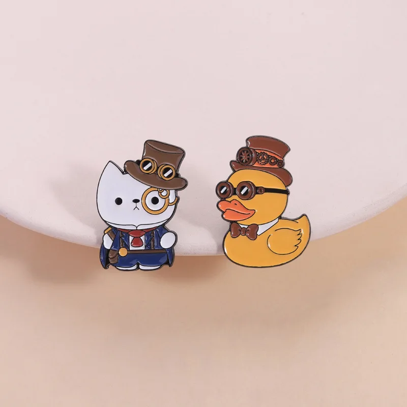 2pcs Cartoon Detective Animal Enamel Brooch Creative Yellow Duck White Cat Lapel Pin Metal Badge Jewelry Gift for Kid Friend