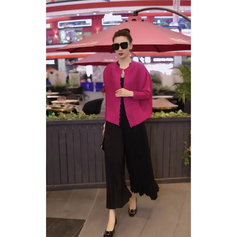 

Женский свободный укороченный кардиган с отворотами на одной пуговице, модный весенний топ из полиэстера с длинными рукавами и низким круглым вырезом