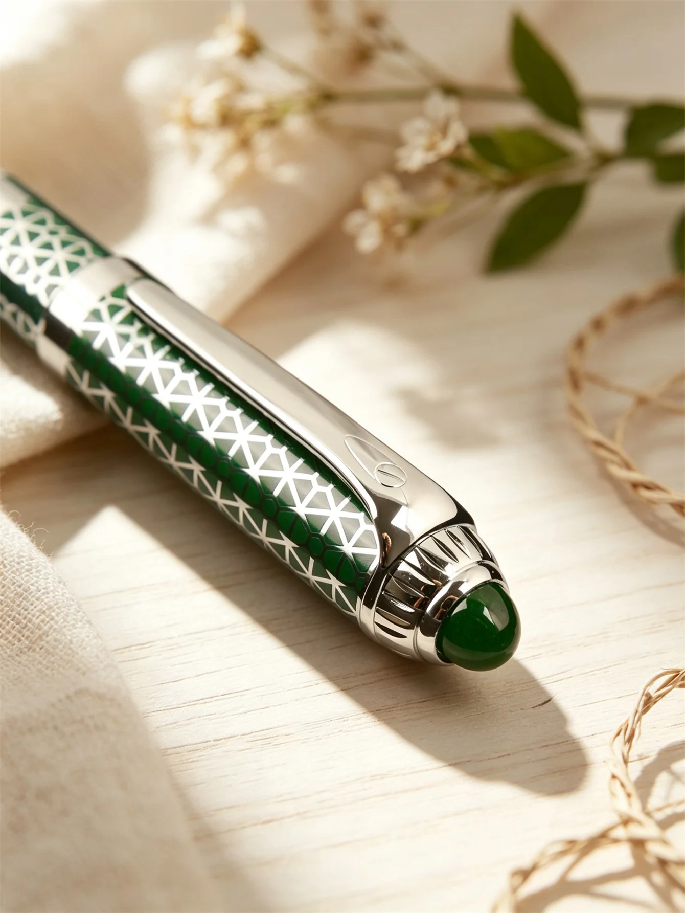 Luxury Green Geometric Metal Rollerball Pen with Gift Box, Silver Accent Executive Writing Pen for Business Office Gift