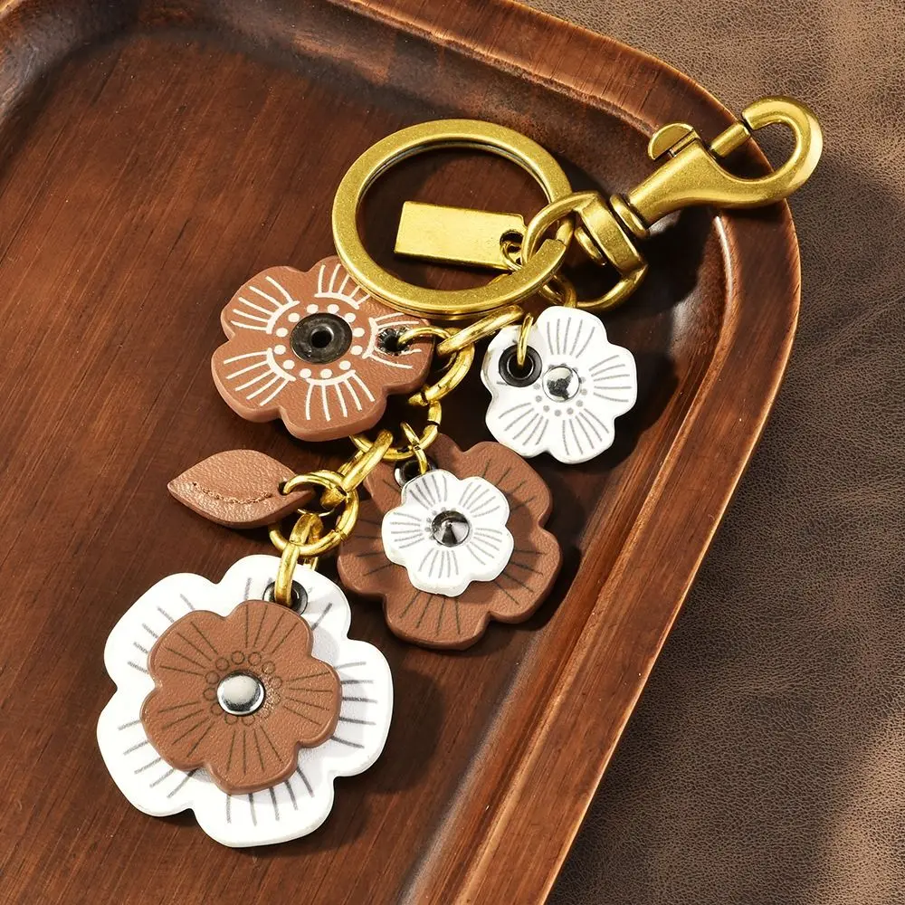 Creative Retro Bag Hanging Ornaments Elegant Lightweight Flower Keychain Multipurpose Backpack Decoration