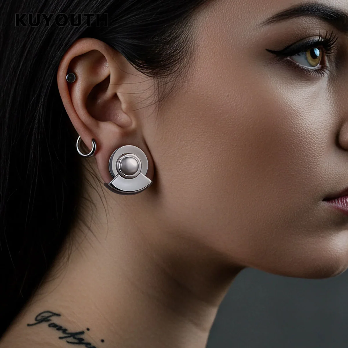 KUYOUTH 2 Stück Edelstahl-Radkappen-Ohrtunnel-Plugs, Ohrdehner, Ohrläppchen-Expander, Körperschmuck – Detail 5