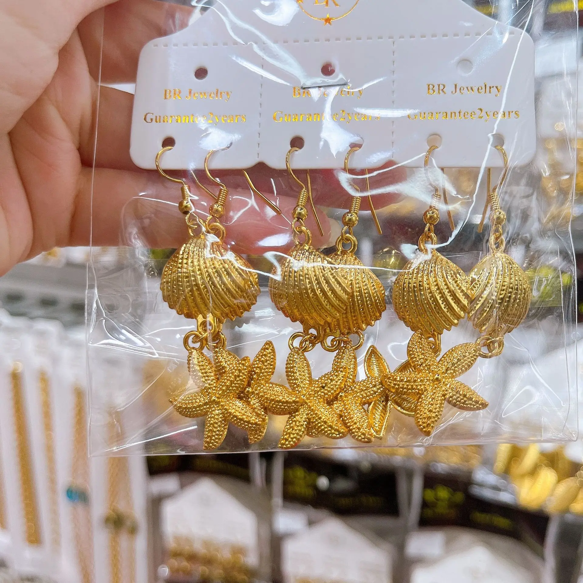 12Pairs Women's Gold Plated Copper Shell Starfish Ear Cuffs Cute Fashion Earrings Copper Gold-plated Wedding Gift Jewelry