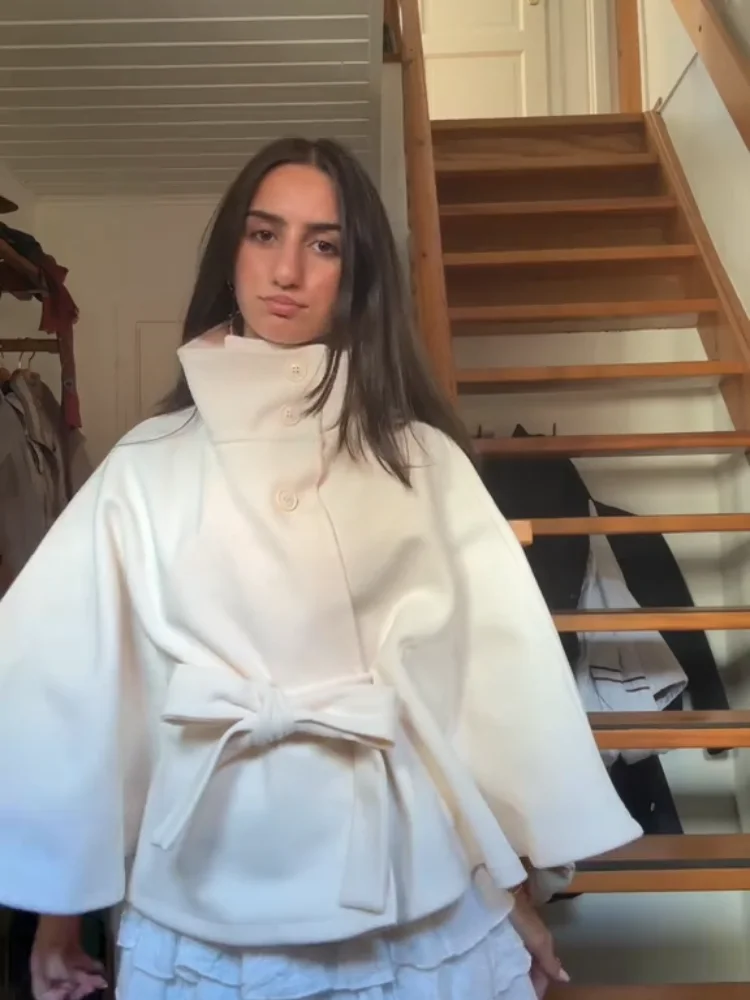 Femmes Cape courte manteaux pour femmes ceinture fausse laine mélanges manteaux automne hiver solide manteaux élégant Cape veste dames 2025