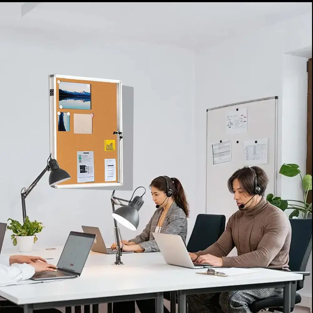 حافظة عرض آمنة مثبتة على الحائط مقاس 24 × 36 للمنزل والمكتب والمدرسة (طبيعية)