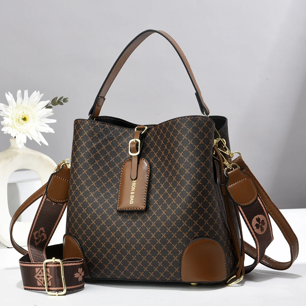 Elegante borsa da donna stampata a scacchiera retrò, borsa a secchiello atmosferica con struttura di tendenza, grande capacità All-in-one Cross-body